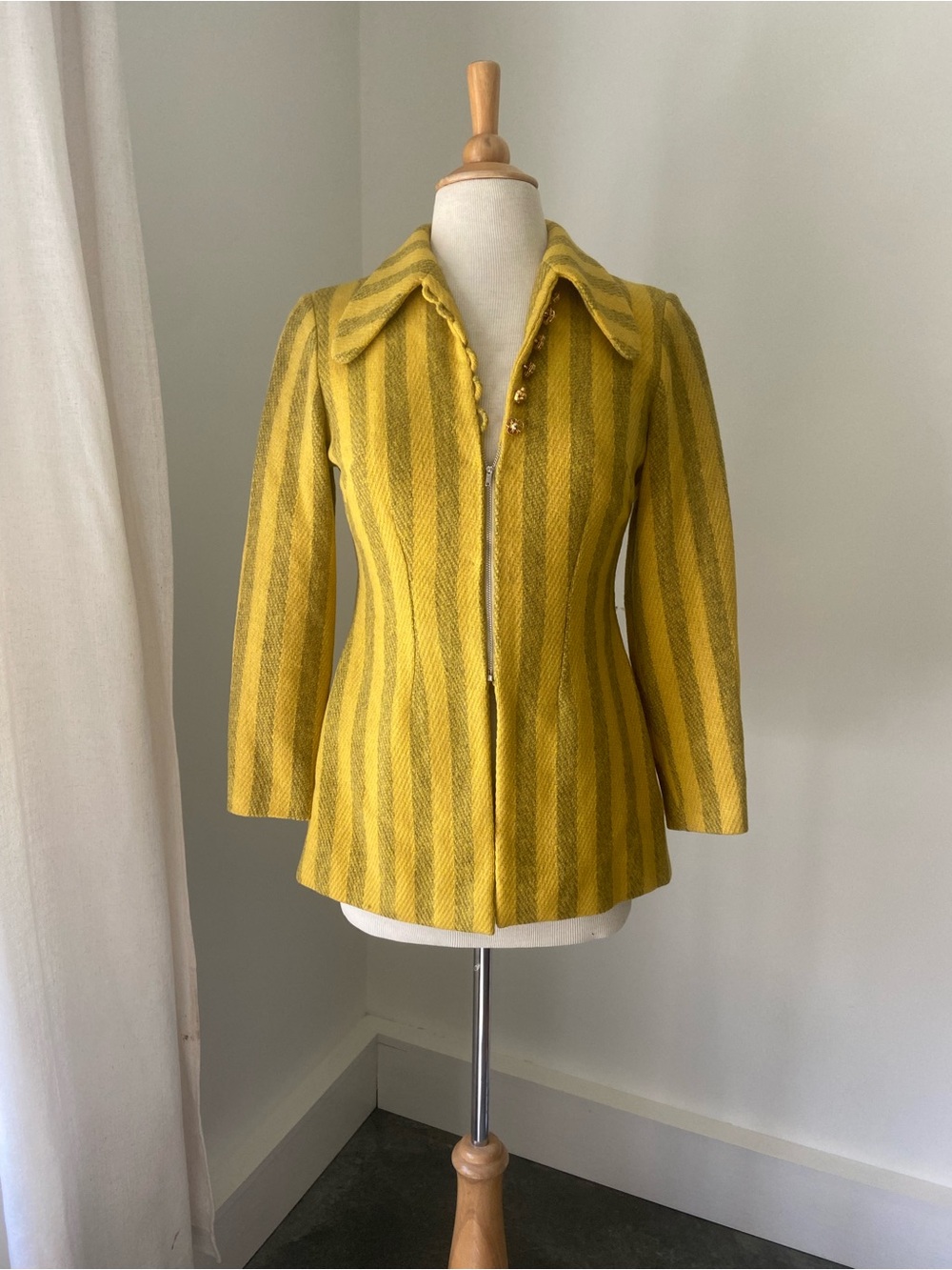 Striped Vintage Jacket 🌼